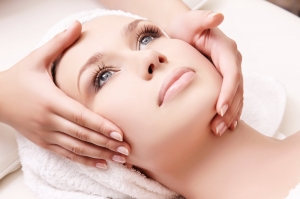 Professional Chemical Peels Service in Dubai: Discover Dynamic Clinic's Expertise