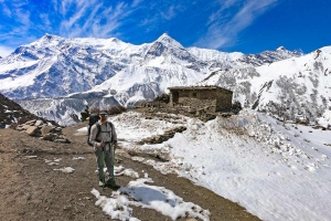 Annapurna Circuit Trek Guide: A Journey Through Nepal's Diverse Landscapes