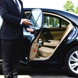 Flexible Airport Transport Services Offering with EKO EXECUTIVE CAR