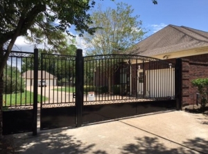 How to Choose an Electric Gate Company in Houston, TX