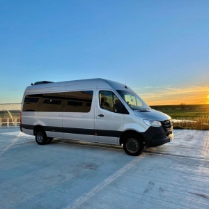 The Ultimate Guide to Choosing the Right Seater Minibus for Your Travel