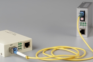 Understanding LC UPC and LC APC: Key Differences and Applications in Fiber Optic Networks