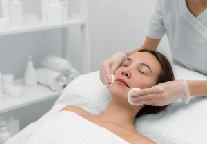 HIFU Skin Tightening Treatment: The Future of Anti-Aging?