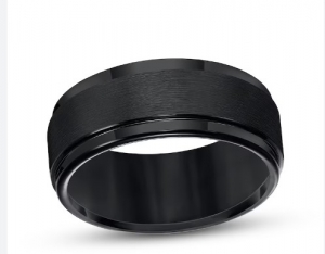 The Allure of Men’s Black Tungsten Wedding Bands and Hammered Wedding Bands