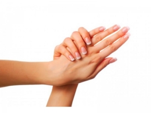 Choosing the Right Clinic for Hand Rejuvenation