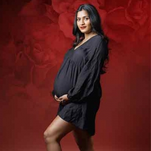 Capturing Precious Moments: Market Insights into the Top Maternity Photographer in Mumbai