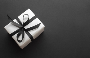 The Ultimate Guide to Corporate Gifting: Custom and Promotional Packages That Impress