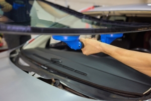 Understanding the Benefits of Knowing Back Windshield Replacement Cost Before Service