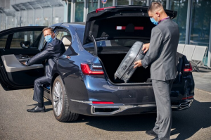 Why You Should Consider a Professional Airport Transportation Service