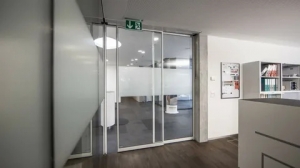 The Role of Automatic Sliding Doors in Improving Customer Experience