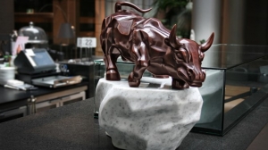 The Art of Personal Branding: How Custom Sculptures Reflect Your Success