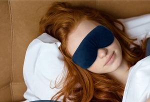 Sleeping Mask: Benefits for Better Sleep and Eye Health