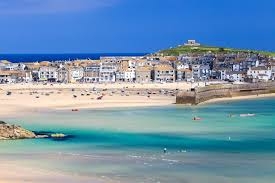 Discover the Ultimate Surfing Paradise: St Ives' Spectacular Beaches