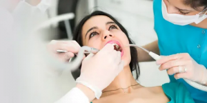 How Teeth Scaling and Polishing Can Transform Your Smile in Dubai
