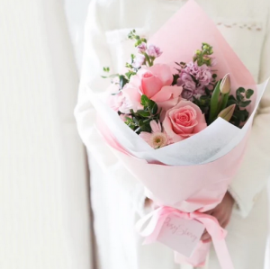 Flower Delivery in Melbourne: Bringing Blooms to Your Doorstep