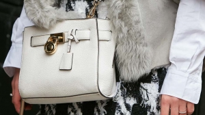 Full-Grain women's handbag vs. Genuine Leather women's handbags: What's the Difference?