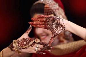 Marina's Salon Mehndi Service at Home: Bringing Tradition to Your Doorstep