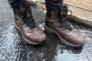 Stylish Waterproof Boots for Women: Combining Fashion and Functionality
