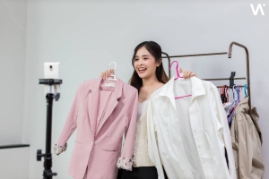 Influencer Marketing for the Fashion Industry: Cultivating Connections in a Crowded Closet