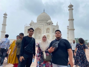 Taj Mahal Tour from Delhi