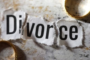 Navigating Divorce: Choosing Between Negotiation, Mediation, and Litigation