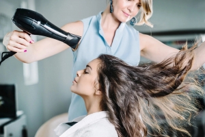 Find Your New Favorite Hair Salon in Mankato Today