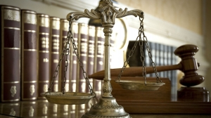 Key Factors to Consider When Hiring Local Defense Lawyers