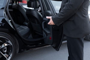 Point to Point Limo Service – The Ultimate Solution for Convenient and Stylish Transportation