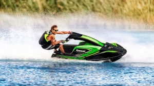 The Ultimate Guide to Jet Skiing: Tips, Destinations, and Safety