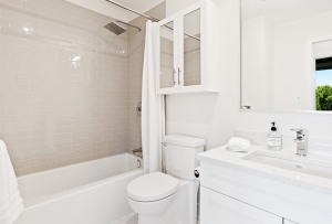 Maximizing Value with a Mid-Level Bathroom Remodeling Budget