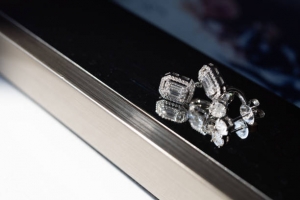 The 4 C  of Diamond : Unlocking Timeless Elegance with Poet Robson