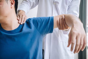 How Chiropractic Care Can Help Treat Frozen Shoulder