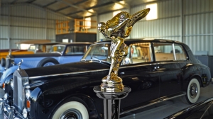 The Rolls Royce Bonnet-Inspired Mascot: A Symbol of Luxury and Prestige