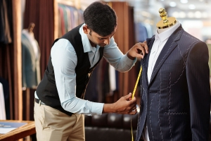 Top Benefits of Choosing a Custom-Made Suit in Bangkok