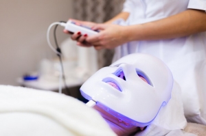 How PDT Light Therapy Machines Work for Skin Health