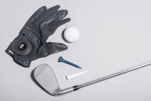 Choosing the Best Golf Glove for Women: A Complete Guide