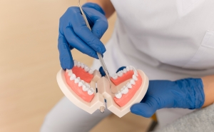 The Advantages of Choosing Surgical Dentures for Your Oral Health