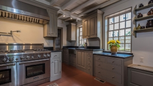 Why Maine Cabinet Makers Are the Best Choice for Your Home