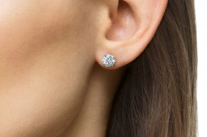 Best Earrings for Women: Trendy, Timeless, and Elegant Picks