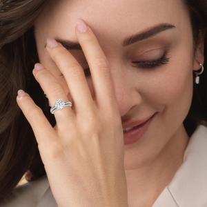 The Allure of Halo Engagement Rings A Timeless Choice for Every Bride