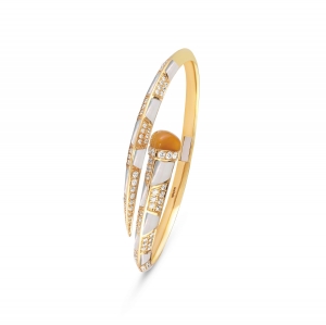 Elegant Diamond and Gold Bangles in Dubai: The Ultimate Luxury Accessory