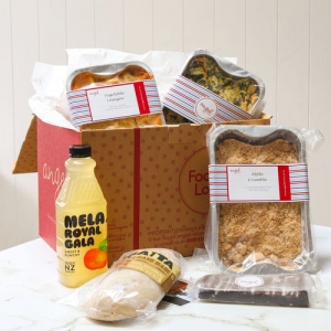 The Perfect New Mum Gift Box: Food Basket and Baby Gifts 