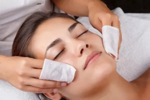 Benefits of Deep Facial Cleansing for Radiant Skin