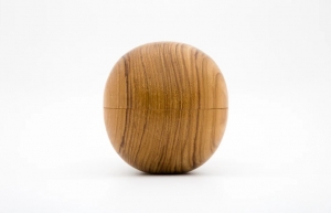 The Top Benefits of Using Teak Wood for Luxury Candle Holders