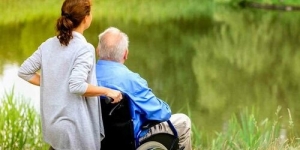 The Benefits of Volunteering at an Assisted Living Community