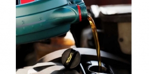 The Importance of Regular Oil Changes: How They Extend the Life of Your Engine