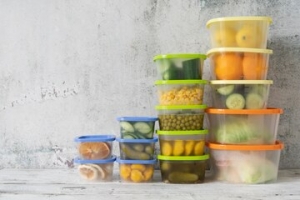 Buy Disposable Plastic Containers from Brooklyn For Businesses