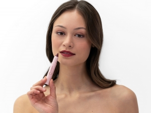 How to Achieve a Vampy Lip Look This Halloween