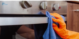 Professional Oven Cleaning Service: Tips for Maintaining a Spotless Kitchen Appliance