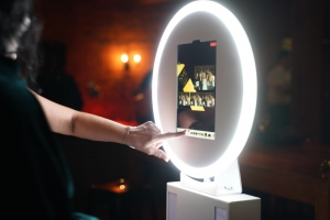 Mirror Photo Booth: Bringing Interactive Fun to Your Next Event